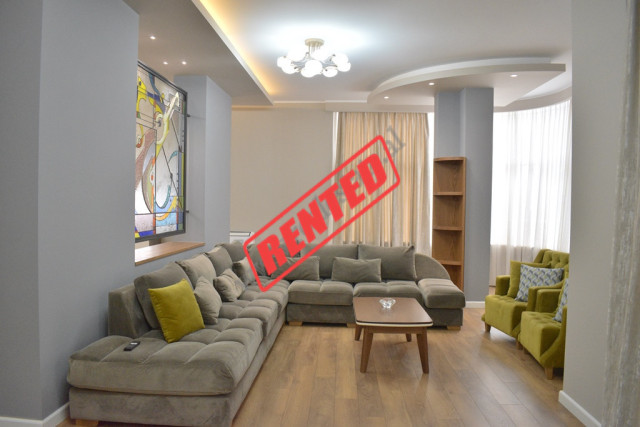 &nbsp;

Apartament 4+1 me qira ne rrugen Prokop Mima ne zonen e Komunes se Parisit ne Tirane.
Poz
